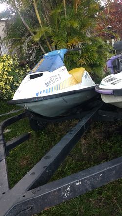 92 Sea-Doo 587 cc yellow engine