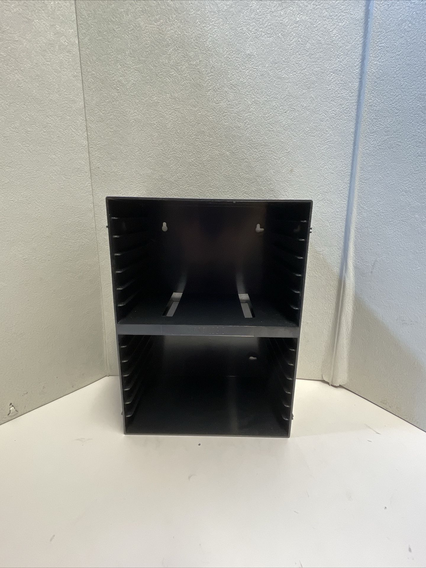 Case Logic 14 DVD Hard Plastic Storage Rack Wall Mount Holder Organizer Black