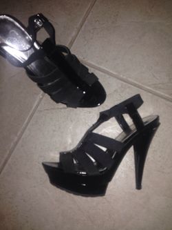 Jessica Simpson heels