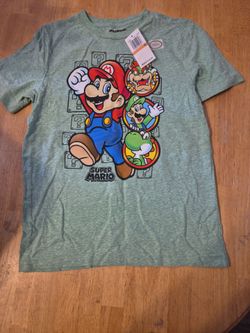 Super Mario Graphic T-Shirt Size Small