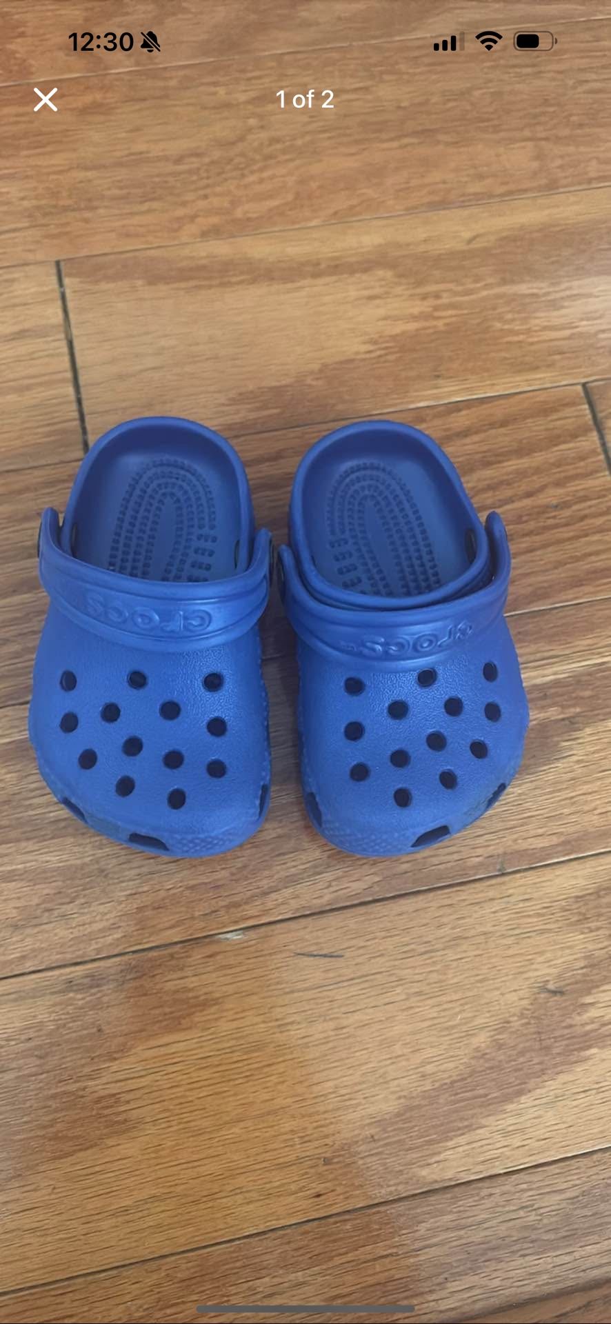 Crocs Size 2/3