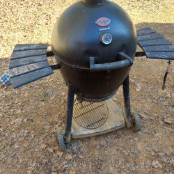 Chargriller Akorn Smoker 