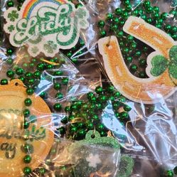 St Patrick's Day Beads lot of 24 Sealed 