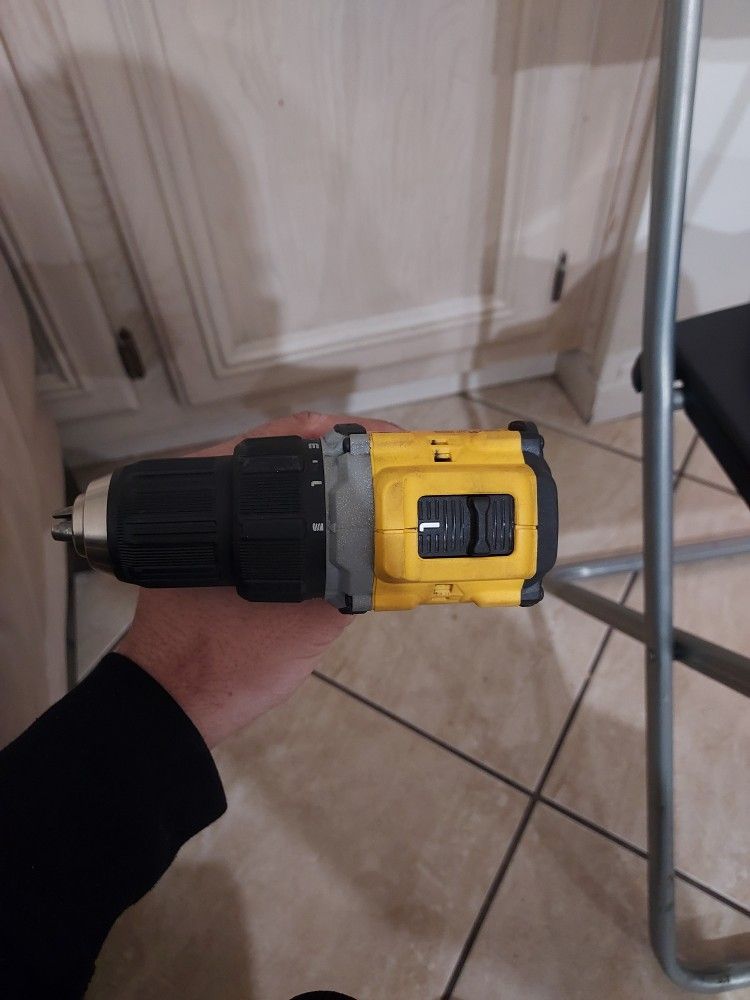 DEWALT ATOMIC COMPACT SERIES 20V MAX Brushless 1/2 in. Cordless Drill/Driver (model DCD794B).