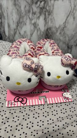 Hello Kitty Plush Slippers Size M/L