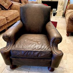 Club Chair. Vintage Leather. 