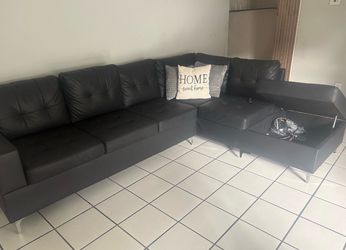 Sectional with storage