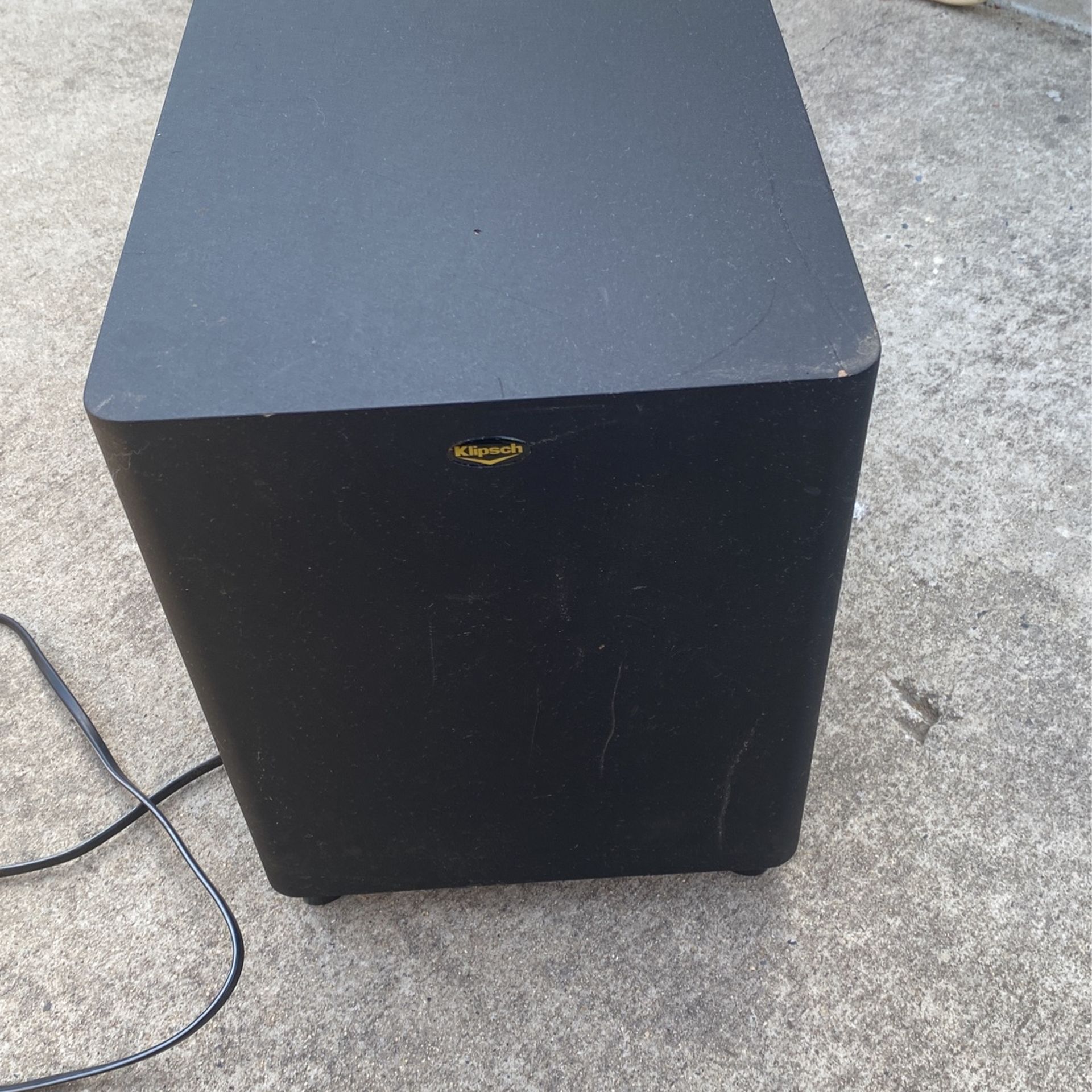 Klipsch Sub 8 100 Watts 8 In Wireless Subwoofer Speaker With Power Cord