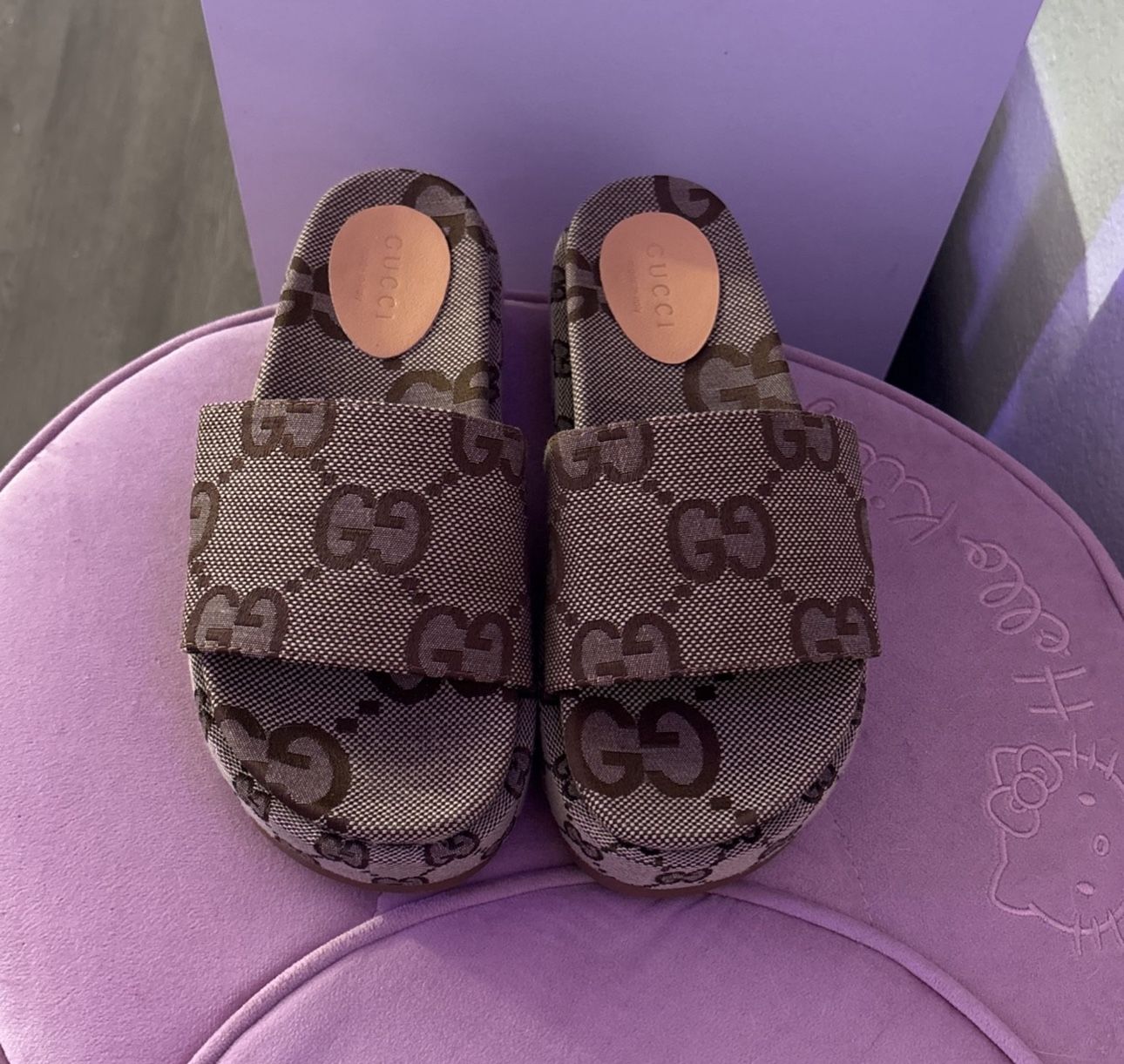 Gucci Slides  Women’s size 6