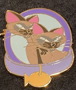 Disney Hidden Mystery Pins Si & Am, Pluto, 101 Dalmatians, & Dog Lady & The Tramp. $15 Each