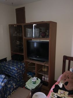 Entertainment center w tv