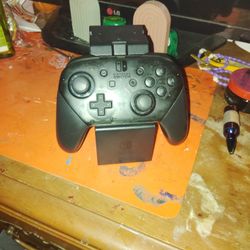 Nintendo Switch PRO Controller And Charger 