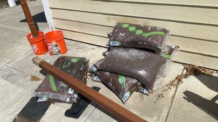 Scott’s brown mulch