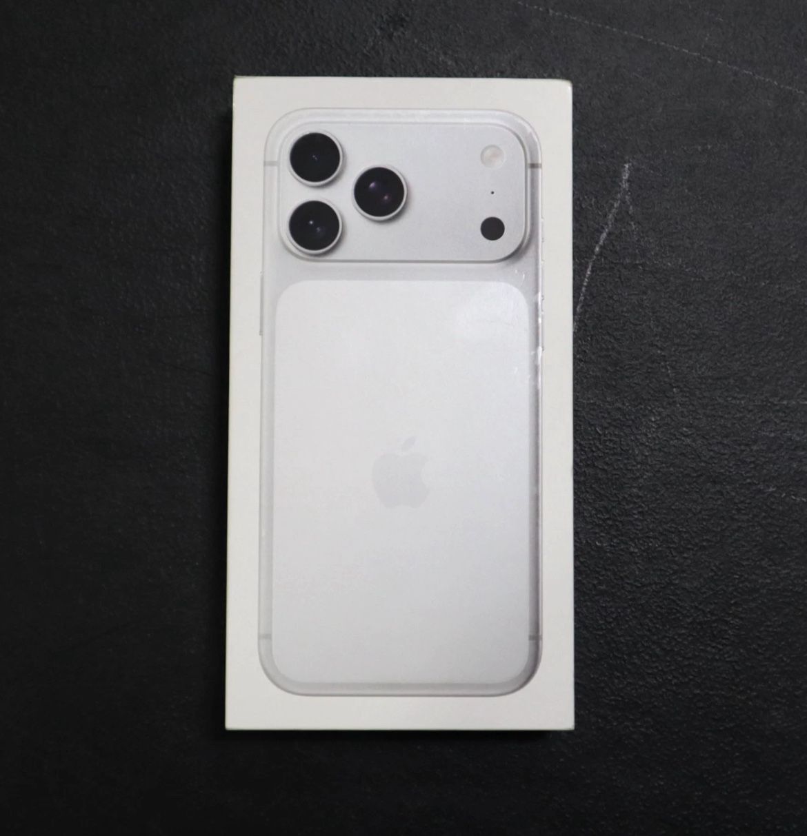 iPhone 17 PRO MAX 256gb (unlocked) (Read description)