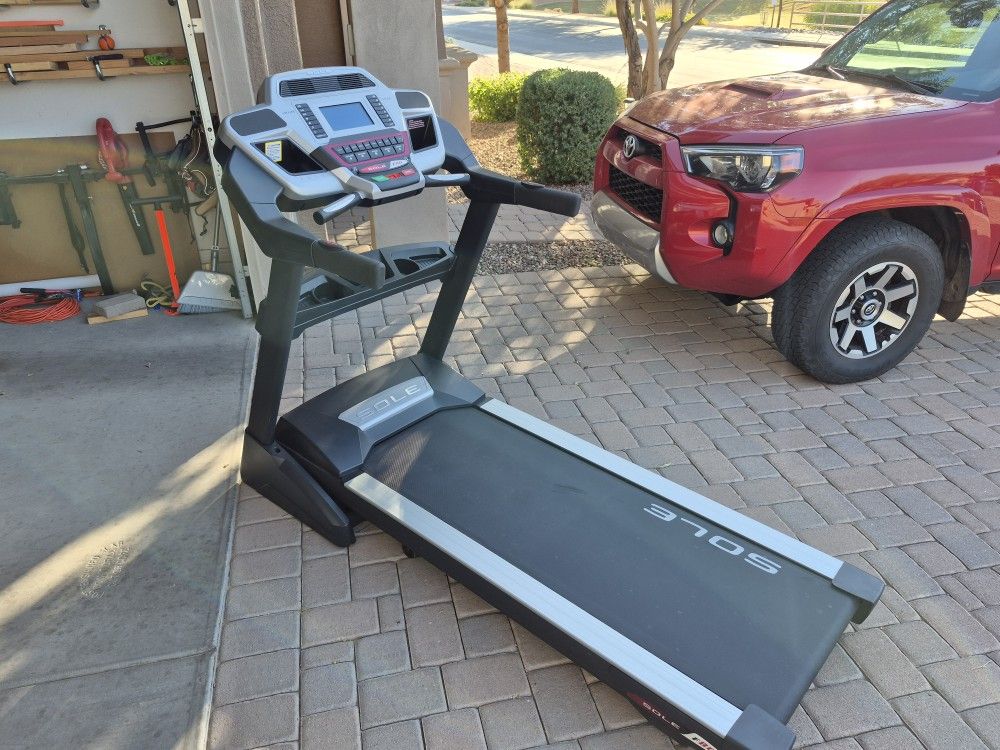 Sole F80 Treadmill With Low Miles