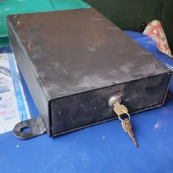 Jeep Wrangler Under-Seat Security Lockbox 