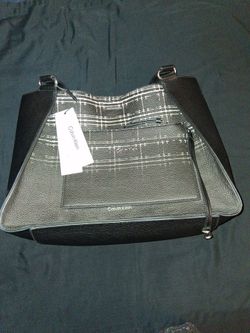 Large Calvin Klein handbag with matching pouch