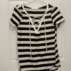 Promesa Size Medium Striped Short Sleeve Top For Women