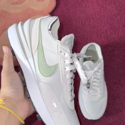 Nike Waffle One Leather 