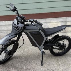 Valtinsu EM22 - Electric Dirt Bike - (New Unboxed)