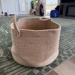 Free jumbo large basket