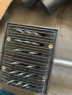 Carpet stretcher