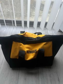DEWALT DCK240C2 20V Drill/Driver Impact Combo Kit