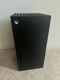 Xbox series X Replica Mini Fridge