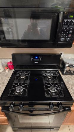 Whirlpool stove and microwave for sale