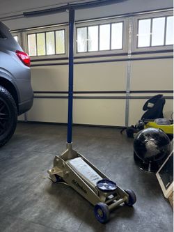 Floor jack
