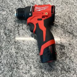 Milwaukee M12 Brushless Drill With Battery And Charger 