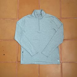 Vuori grey quarter zip size large