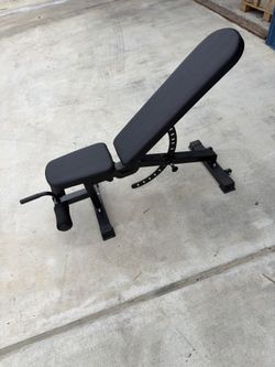 New commercial use bench 1,500lb capacity  with adjustable back and seat, new in box 📦 $175