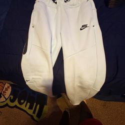 Nike Tech