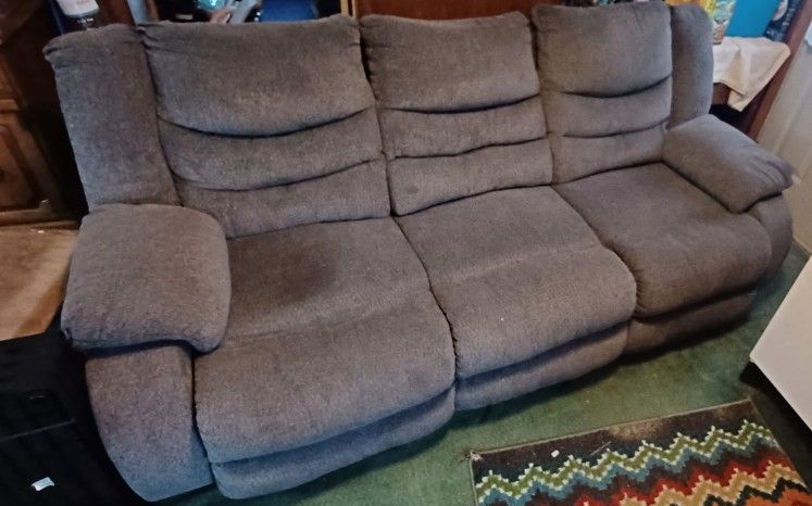 Dual Recliner Couch