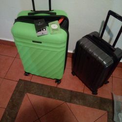 25 Inch Travel Luggage in California Green + Smaller 20 inch Grey Carry On 