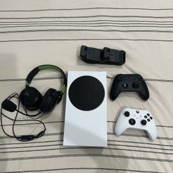 X Box Series S Bundle 