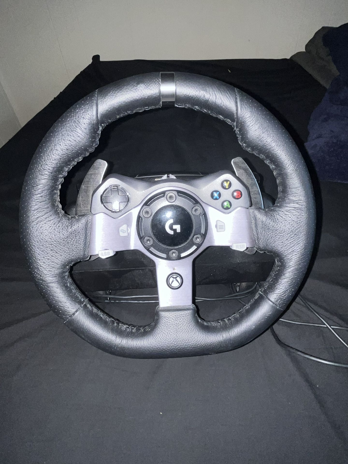 logitech G920 Dual-motor Feedback Driving Force USB Racing Wheel with Responsive Pedals for Xbox One (Renewed)