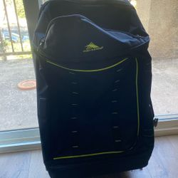 Used High Sierra Large Wheeled Duffel /
