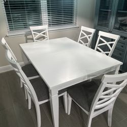 Dining Room Table 