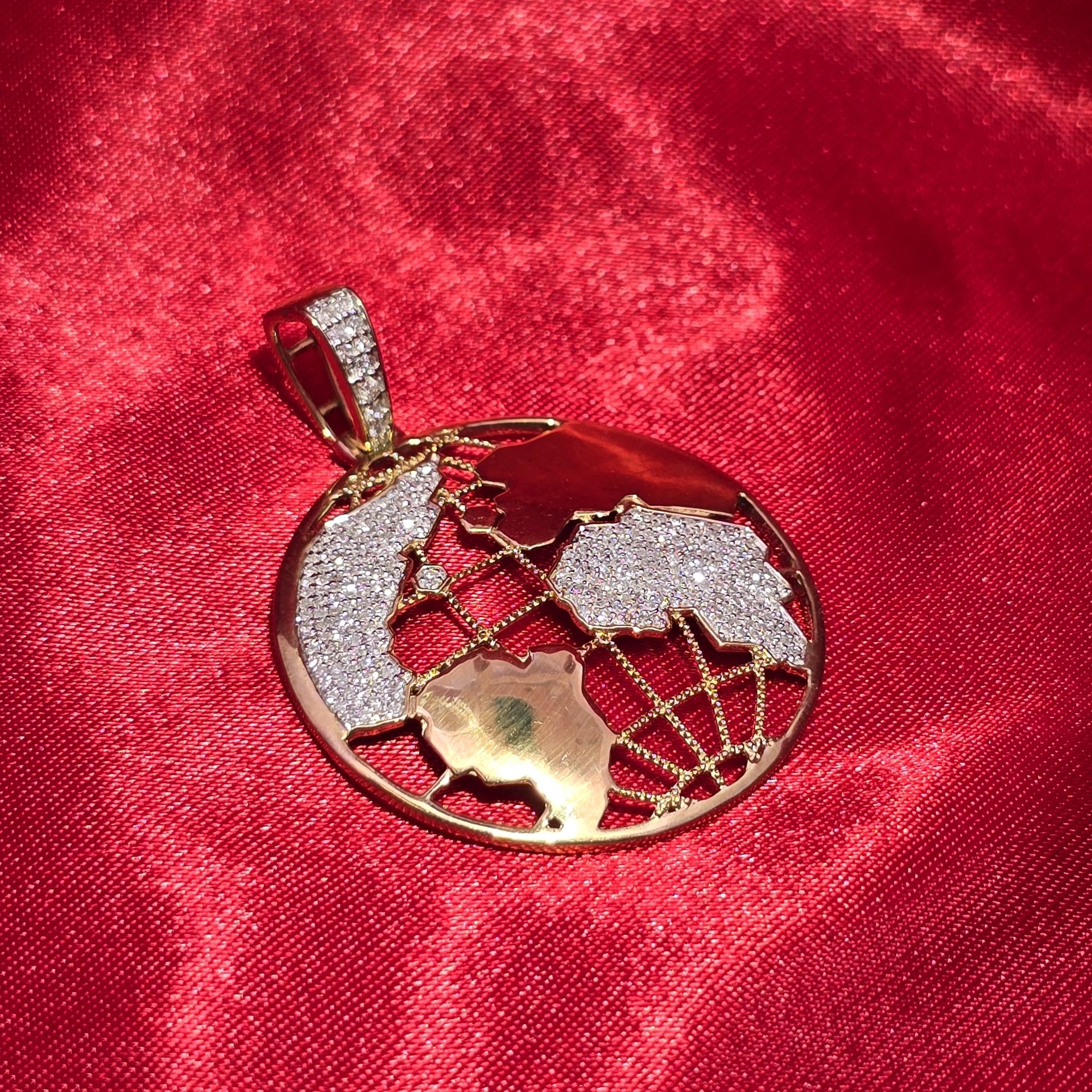 10k Yellow Gold Diamond Round Globe Planet Earth World Pendant 5/8 ctw
