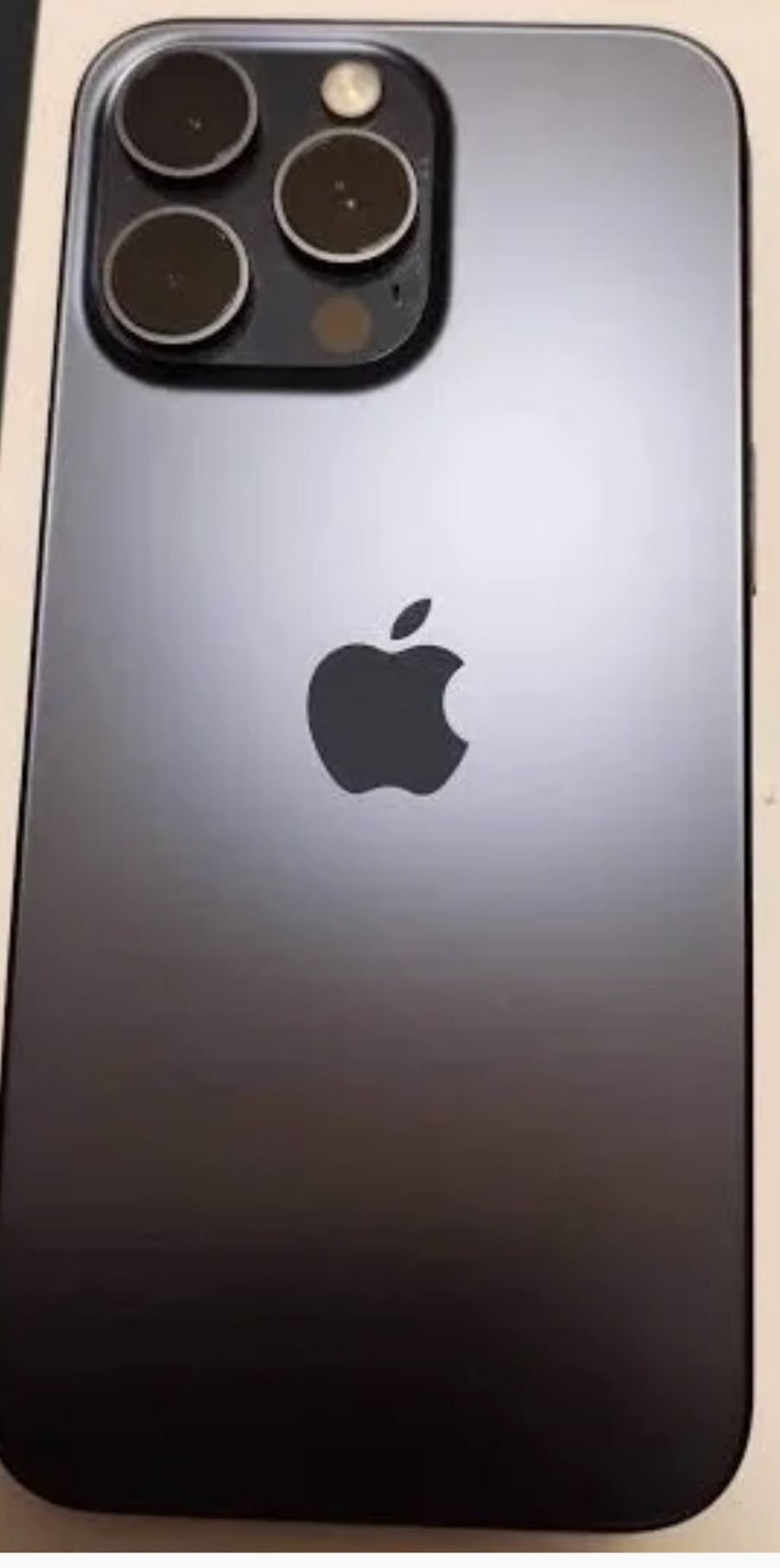 iPhone 15 Pro Max (TIKTOK INSTALLED)