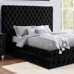 Brand  new black or gray soft flannelette King platform bedframe (98 3/8"L X 101 1/8"W X 59 3/8"H)