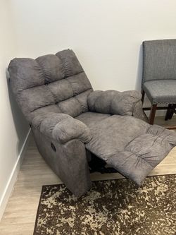 🪑 Swivel Rocking Recliner – Gray