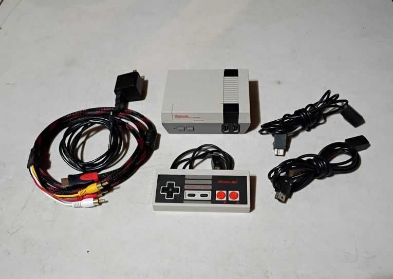 NES Classic Edition + 150 Games