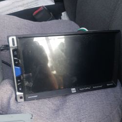 Stereos. Aple car play androit. auto .reverse camara option and bluetootht