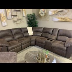 6 piece Sectional couch , 3 recliners 