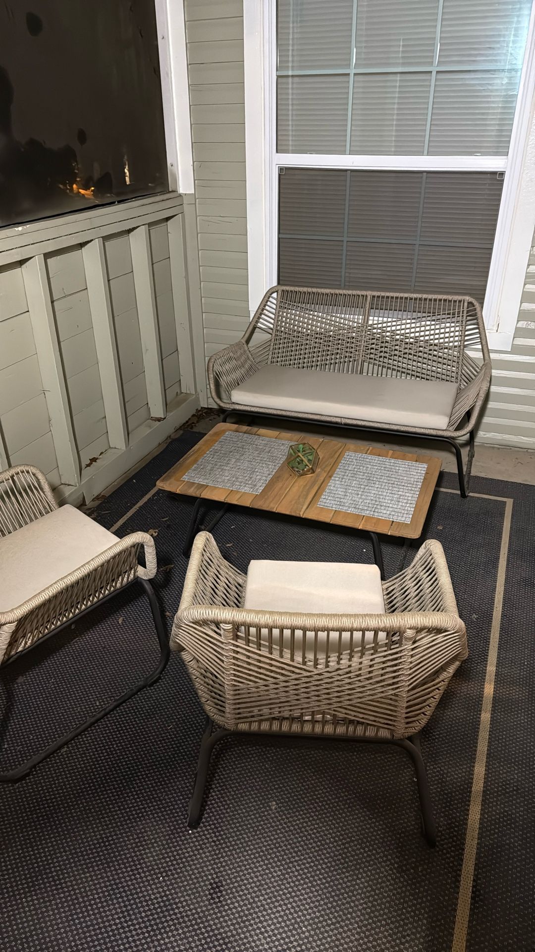 Hardly Used Outdoor Furniture Set