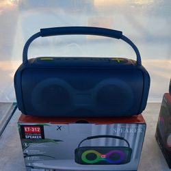 ET-312 Portable Speaker