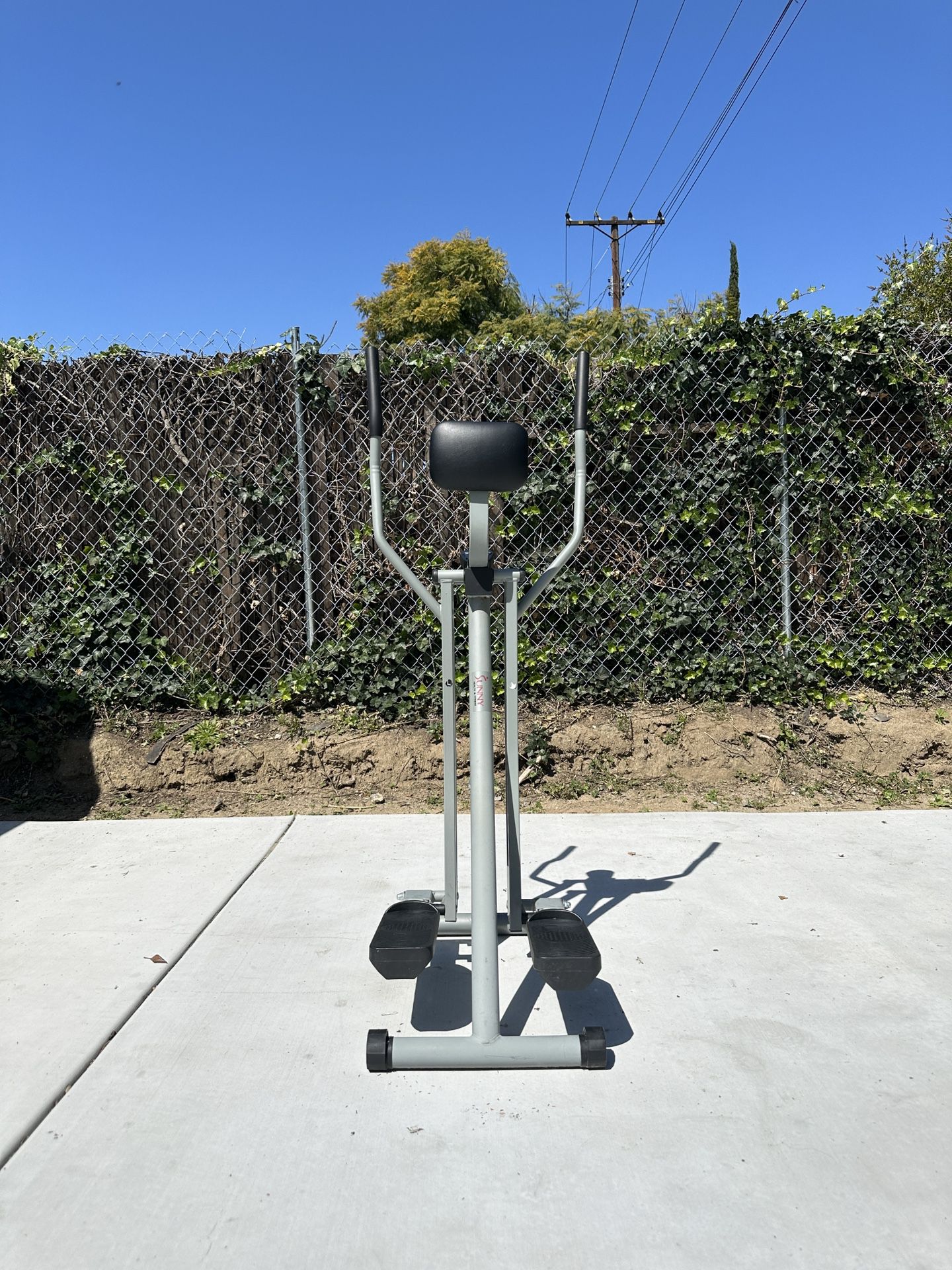 Sunny Health & Fitness Air Walk Trainer Elliptical Machine
